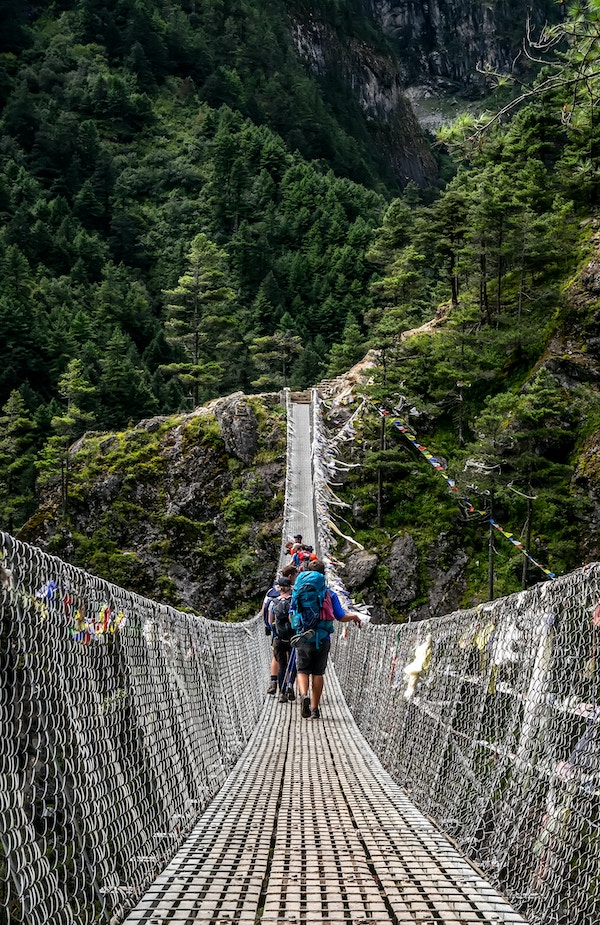 Trekkingtour in Nepal — auch für die Berufsunfähigkeitsversicherung relevant.